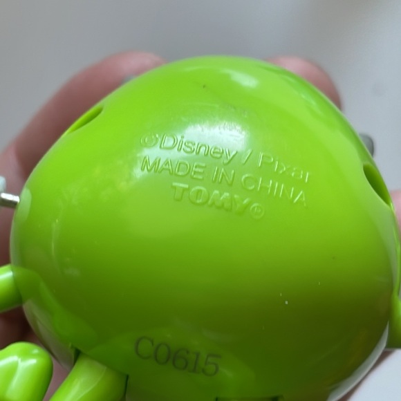 Pixar Monsters Inc - Wind up toys Sulley and Mike - Takara Tomy - Picture 4 of 5